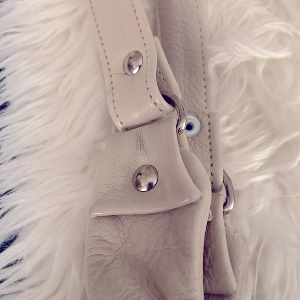 Cream Vintage Leather Hobo Bag. Medium Size Rare Vintage